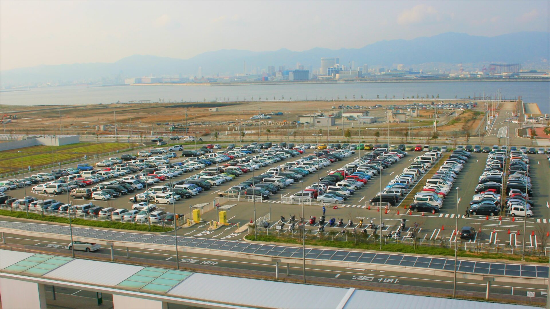 空港島に5か所 神戸空港の駐車場比較 Kix Itmカードの優待はある 割引 無料になる条件は 未来へ羽ばたく神戸空港