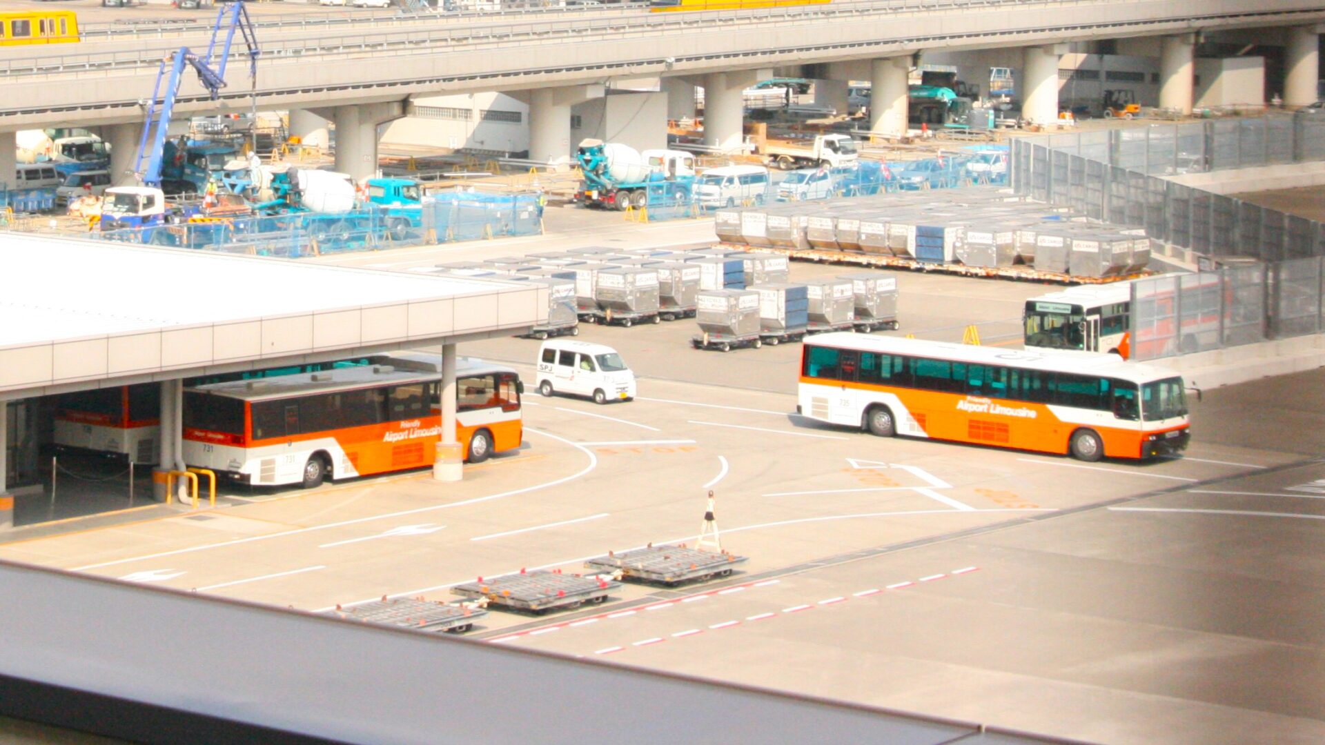 神戸空港初のランプバスは熊本空港から調達！？羽田・成田仕様のランプ
